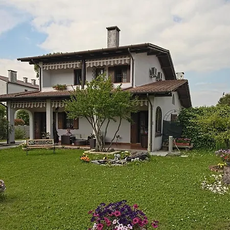 Vecchia Favola House * Quarto dʼAltino